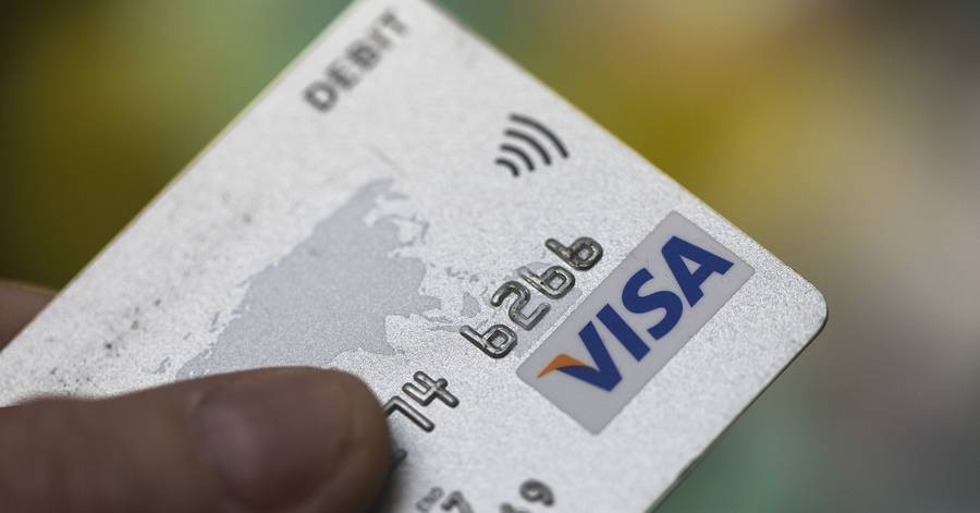 Visa “Helping” Retailers Go Cashless